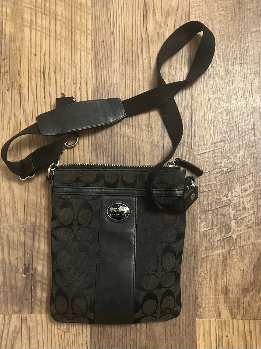 Vintage Coach Black Signature Crossbody Messenger bag